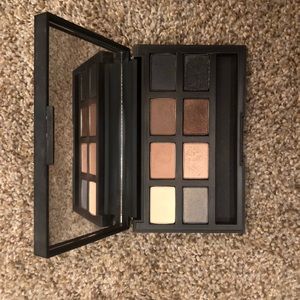 Narsissist matte/shimmer eyeshadow palate